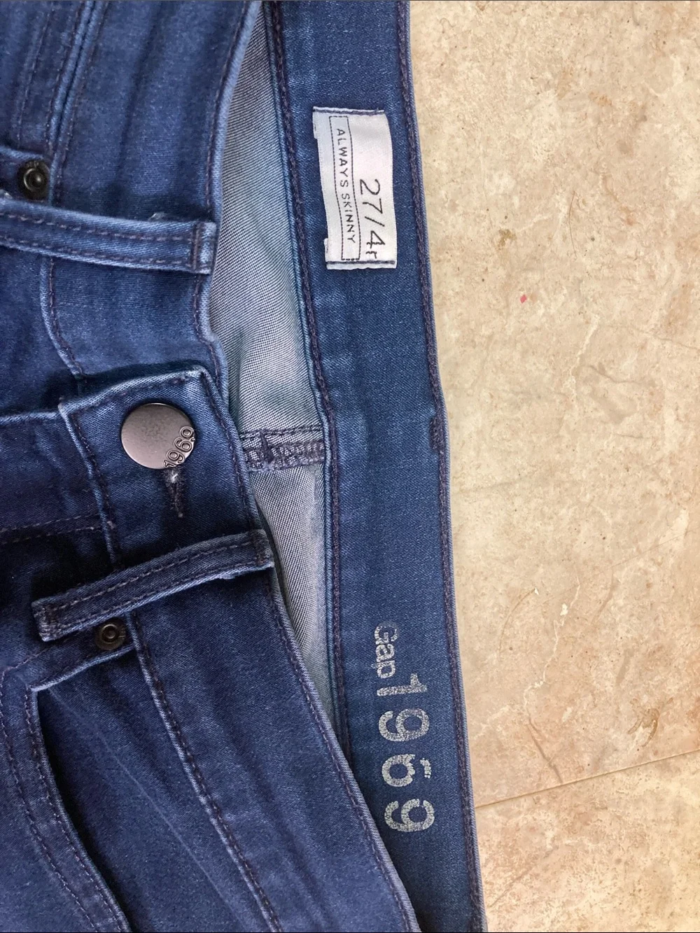 GAP Women's Dark Indigo Skinny Jeans - Picture 2 of 6